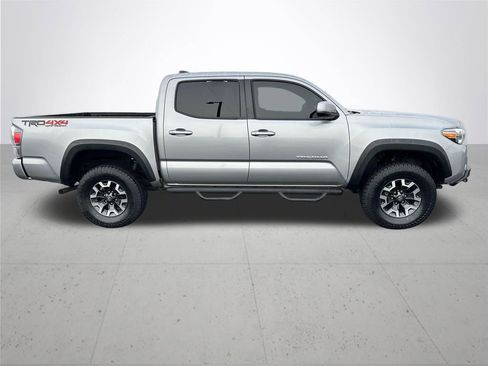 Used 2021 Toyota Tacoma TRD Off-Road w/ Technology Package image 6