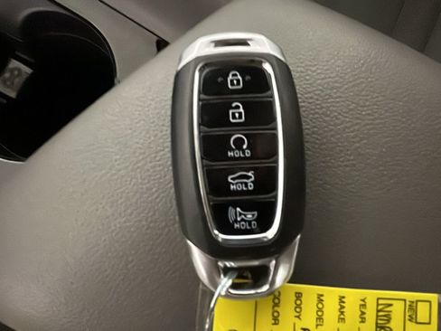 Used 2023 Hyundai Elantra SEL w/ Convenience Package FWD image 24