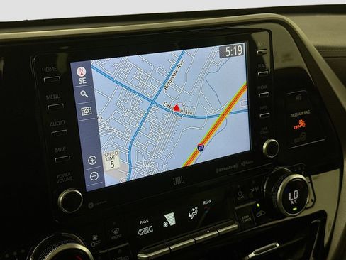 Used 2020 Toyota Highlander Limited AWD/4WD image 15