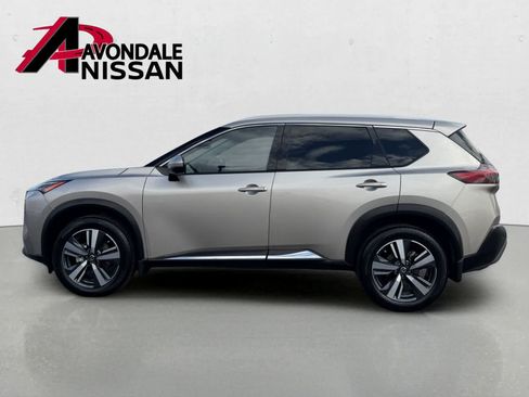 Used 2021 Nissan Rogue SL FWD image 3