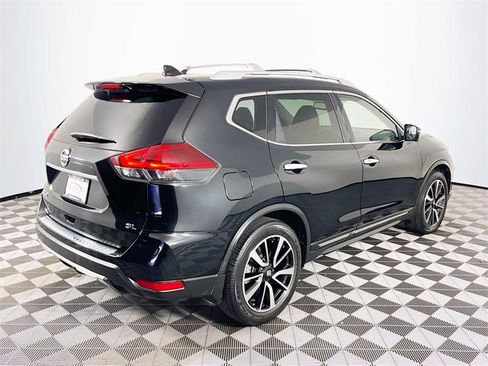 Used 2018 Nissan Rogue SL w/ Premium Package image 8