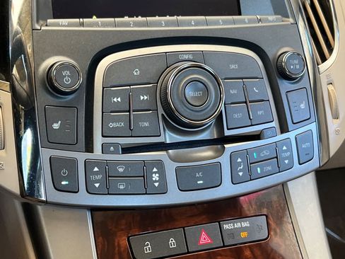 Used 2013 Buick LaCrosse Leather w/ Entertainment Package FWD image 23