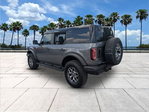 Used 2025 Ford Bronco Badlands image 6