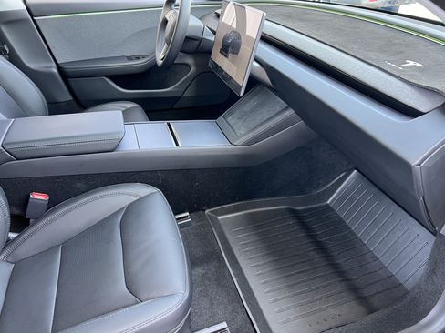Used 2025 Tesla Model 3 Long Range RWD image 23