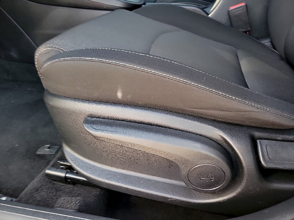 Used 2024 Kia Forte LXS FWD image 11