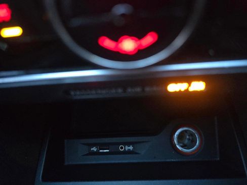 Used 2018 Volkswagen Passat 2.0T R-Line image 27