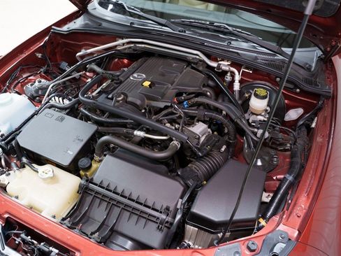 Used 2009 MAZDA MX-5 Miata Grand Touring w/ Premium Pkg image 35