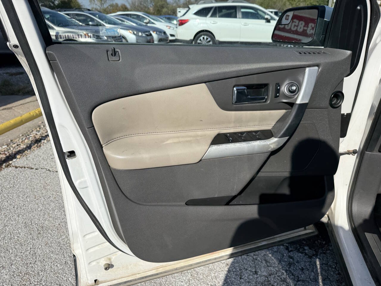 Used 2013 Ford Edge Limited FWD image 22
