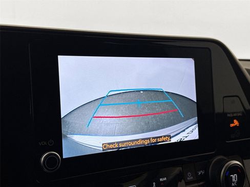 Certified 2024 Toyota Highlander LE image 24