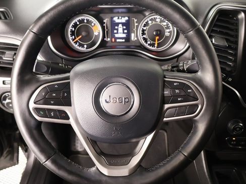 Used 2021 Jeep Cherokee Latitude Plus image 3