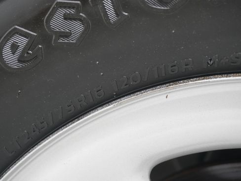 Used 2018 Chevrolet Express 2500 w/ Driver Convenience Package image 19