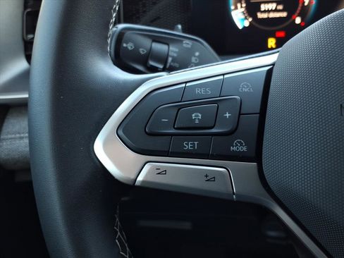 Certified 2025 Volkswagen Tiguan S image 29