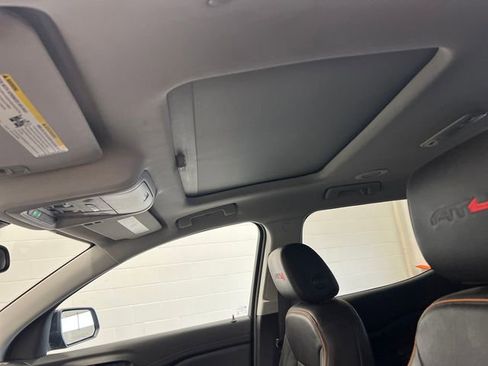 Used 2023 GMC Acadia AT4 w/ Technology Package image 21