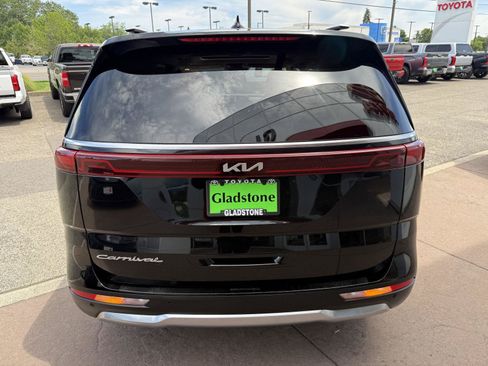 Used 2022 Kia Carnival SX Prestige w/ Paint Protection Package FWD image 5