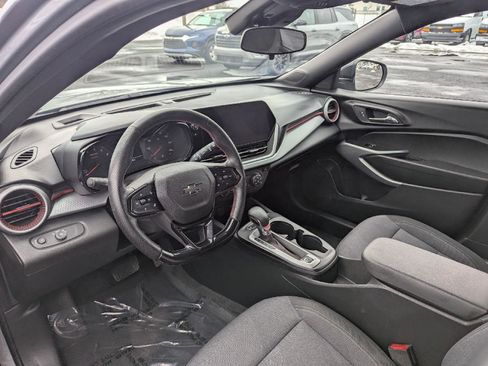 Certified 2024 Chevrolet Trax RS w/ Driver Confidence Package image 13