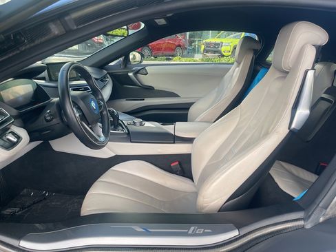 Used 2015 BMW i8 image 5