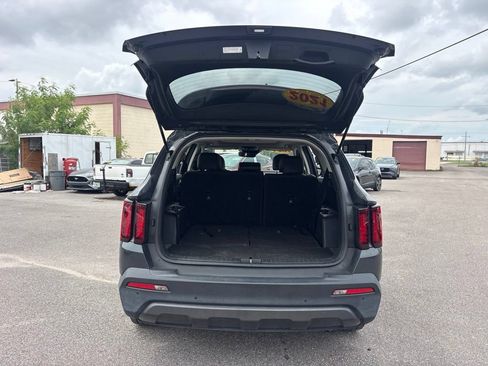 Used 2021 Kia Sorento S w/ Panoramic Sunroof Package AWD/4WD image 13