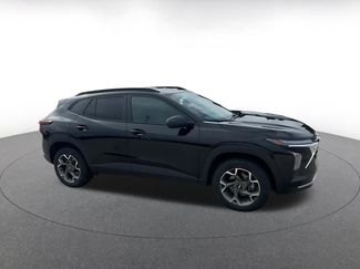 Used 2025 Chevrolet Trax LT w/ LT Convenience Package video 2