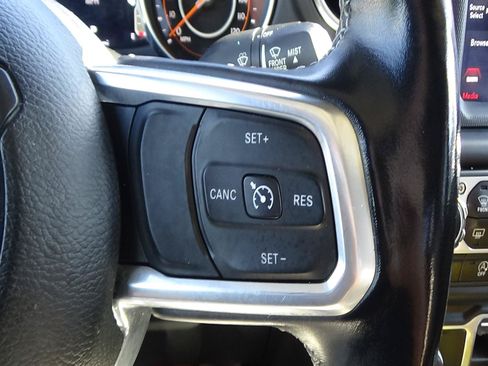 Used 2021 Jeep Gladiator Overland w/ Popular Equipment Package AWD/4WD image 22