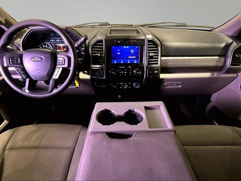 Used 2022 Ford F250 XLT AWD/4WD image 7