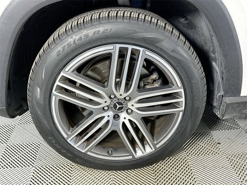 Used 2022 Mercedes-Benz GLS 450 4MATIC image 32