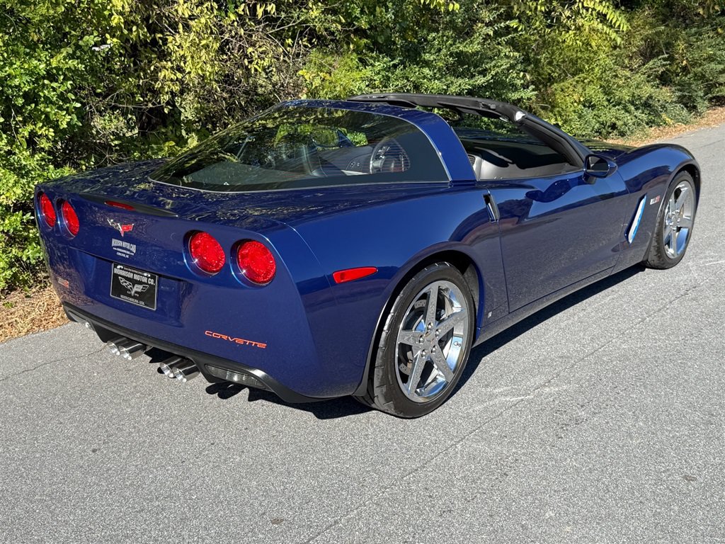Used 2007 Chevrolet Corvette Coupe w/ Preferred Equipment Group RWD image 39