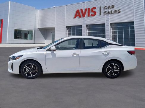 Used 2025 Nissan Sentra SV FWD image 10