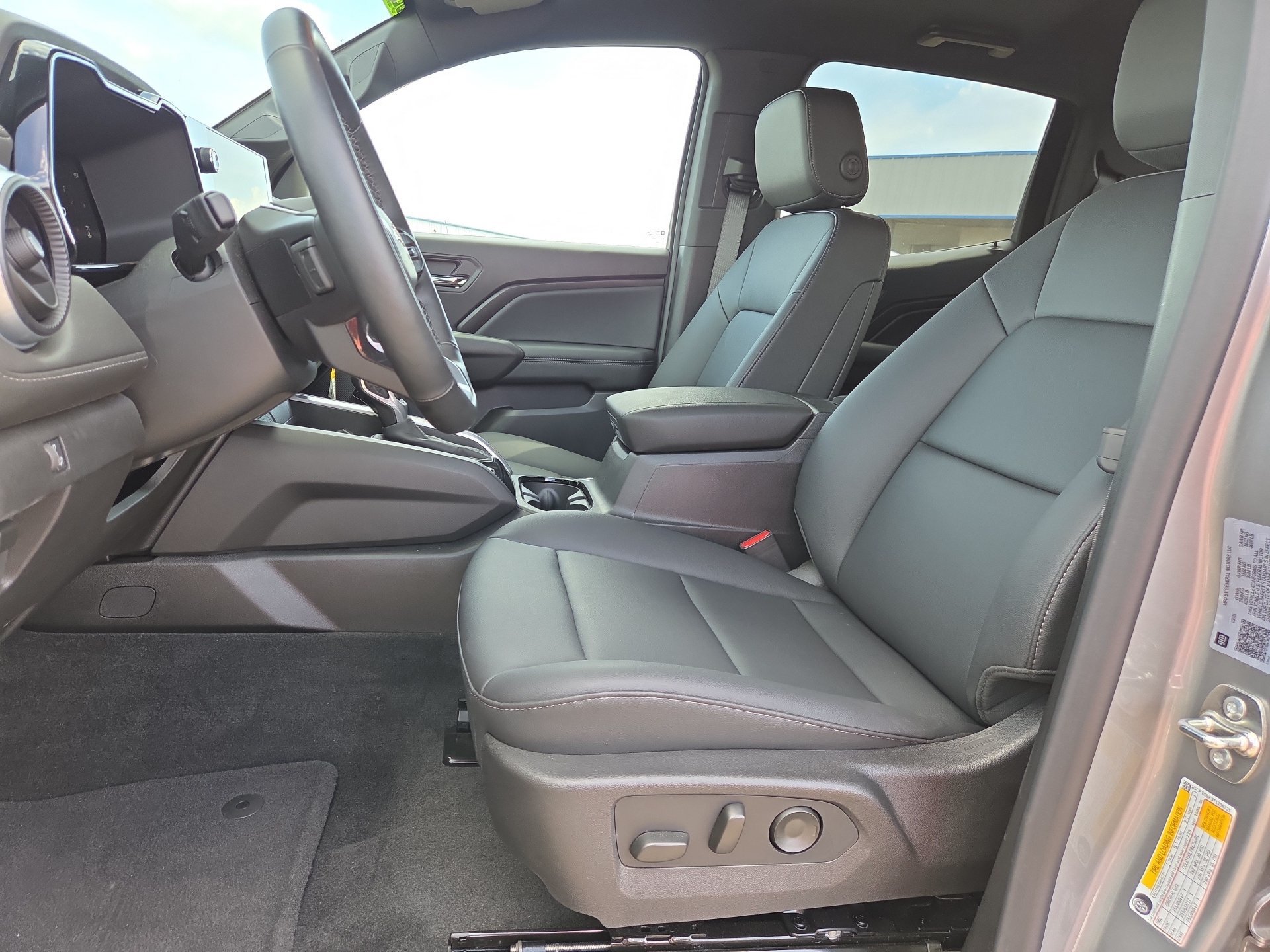 New 2026 Chevrolet Colorado LT w/ LT Convenience Package AWD/4WD image 10