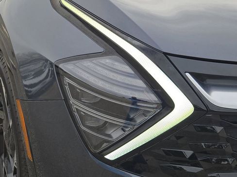 Certified 2024 Kia Sportage SX image 5