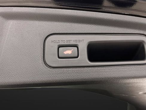 Used 2023 Acura MDX SH-AWD w/ Advance Package image 16