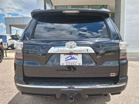 Used 2020 Toyota 4Runner Limited AWD/4WD image 4