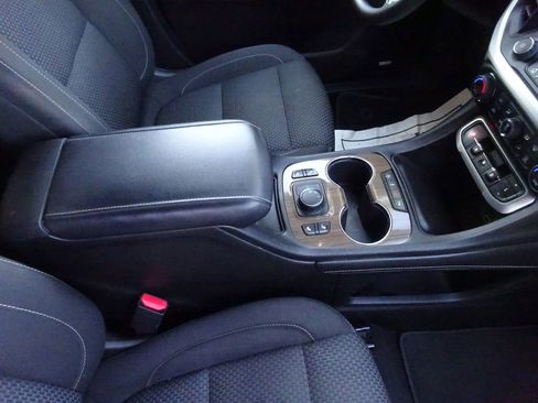 Certified 2023 GMC Acadia SLE w/ Driver Convenience Package FWD image 21