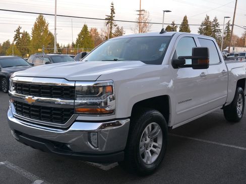 Used 2018 Chevrolet Silverado 1500 LT image 3