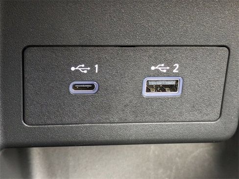 Used 2023 Nissan Kicks SR w/ SR Premium Package image 23