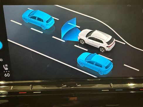 Used 2024 Volkswagen Atlas Cross Sport SE image 35