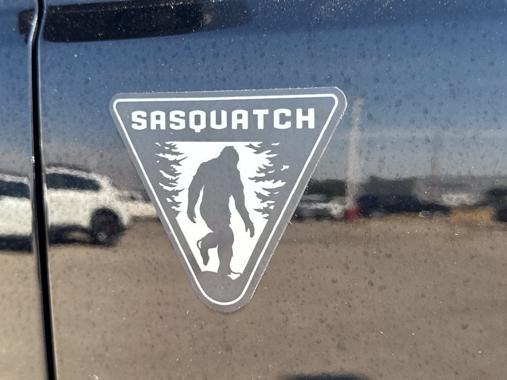 Used 2023 Ford Bronco 2-Door w/ Sasquatch Package AWD/4WD image 11