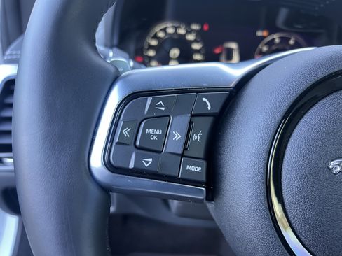 Certified 2024 Jaguar F-TYPE R-Dynamic image 21