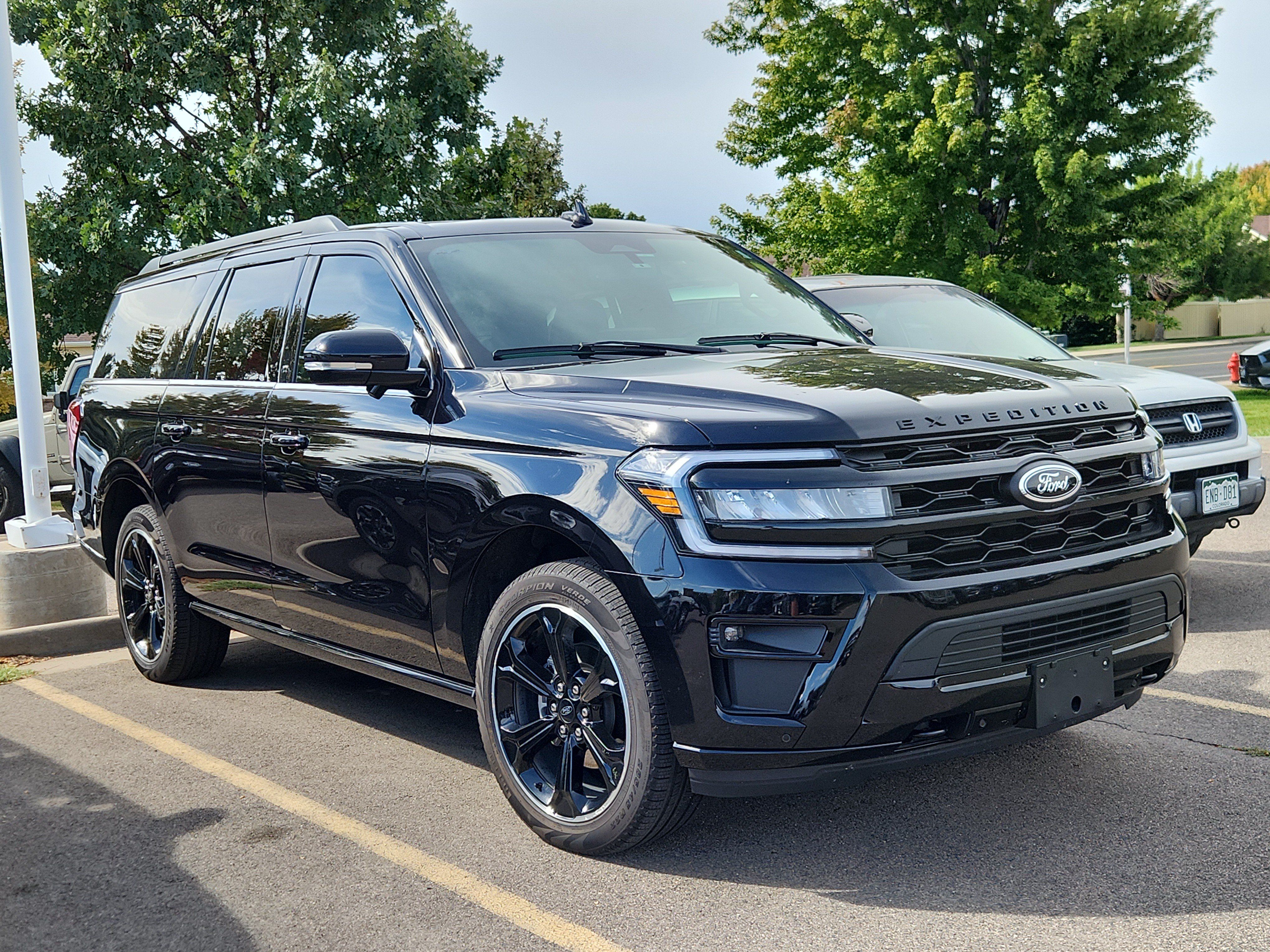 Used 2024 Ford Expedition Max Limited AWD/4WD image 4