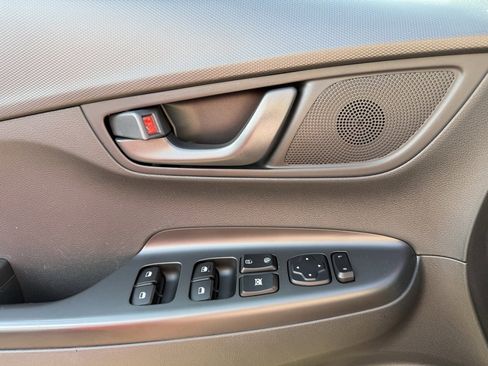 Used 2022 Hyundai Kona SEL image 23