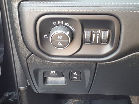 Used 2024 RAM 1500 Limited AWD/4WD image 20