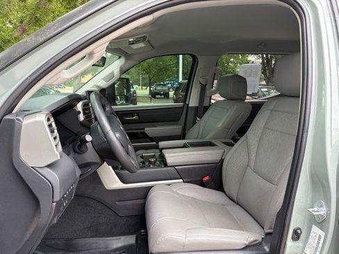 Used 2024 Toyota Tundra Limited AWD/4WD image 16