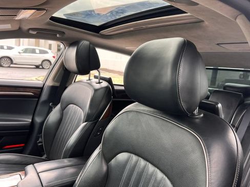 Used 2018 Genesis G90 5.0 Ultimate AWD/4WD image 15