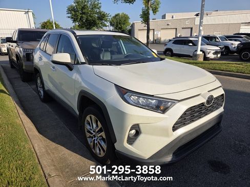 Used 2021 Toyota RAV4 XLE Premium AWD/4WD image 2