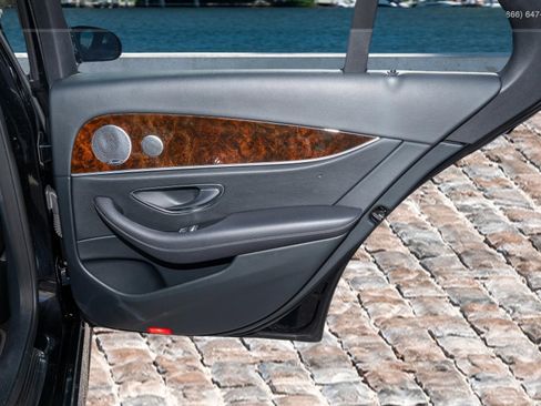 Used 2019 Mercedes-Benz E 300 4MATIC w/ Premium 1 Package image 12