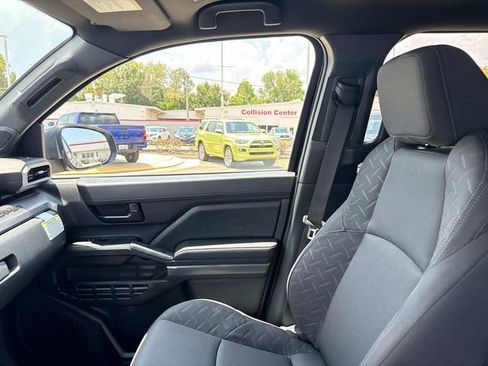 Used 2026 Toyota Tacoma SR5 w/ SR5 Upgrade Package AWD/4WD image 22