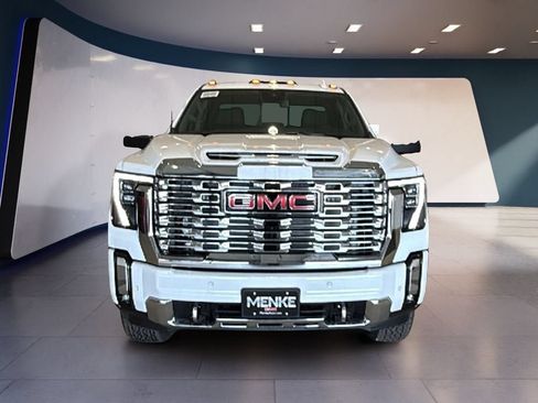 New 2026 GMC Sierra 3500 Denali AWD/4WD image 2