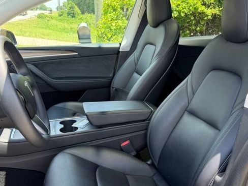 Used 2023 Tesla Model Y Long Range AWD/4WD image 10
