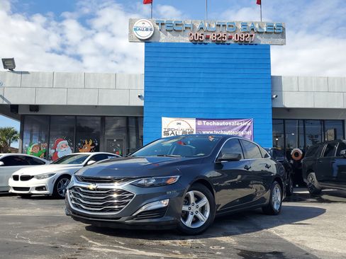 Used 2020 Chevrolet Malibu LS image 2