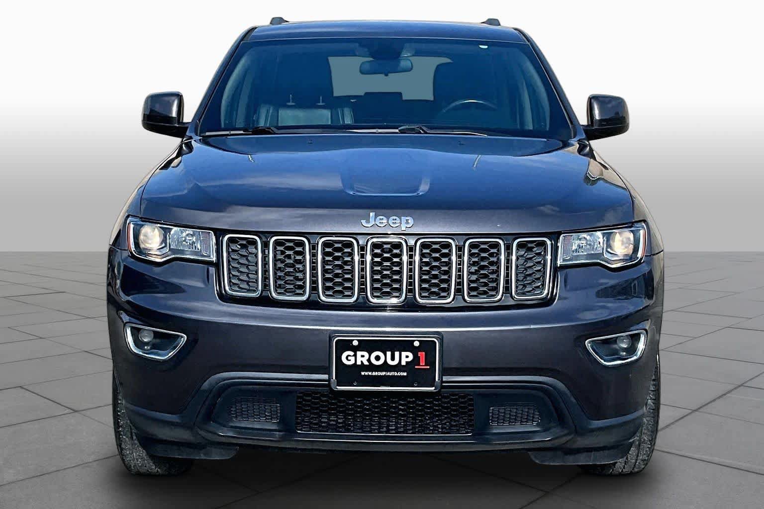 Used 2020 Jeep Grand Cherokee Laredo RWD image 4