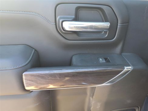 Used 2023 Chevrolet Silverado 2500 LTZ image 12